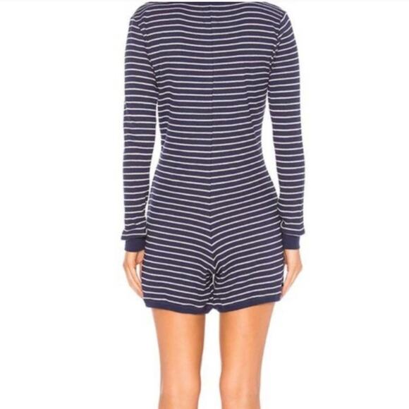 NWT REVOLVE Plush one piece navy and white pajamas long sleeve shorts size xs - Picture 3 of 9